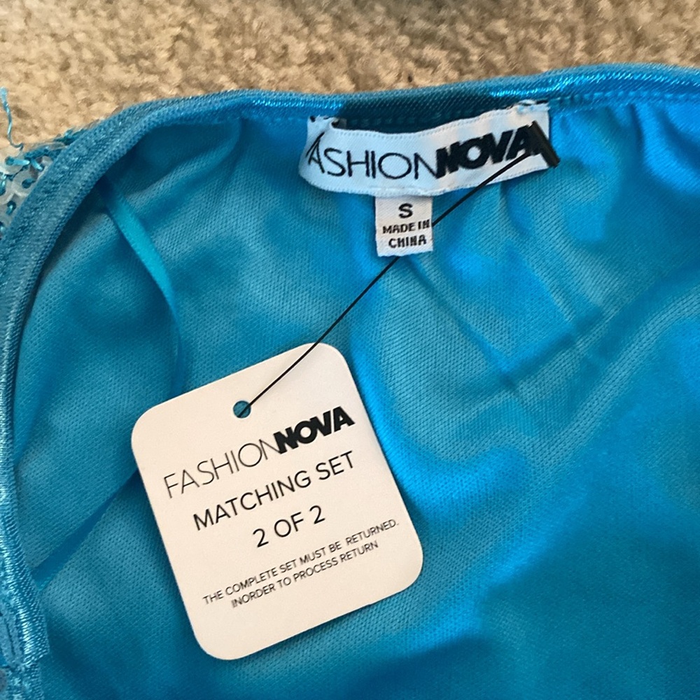 Fashion nova NWT light blue sequined skirt and top set - Picture 5 of 9